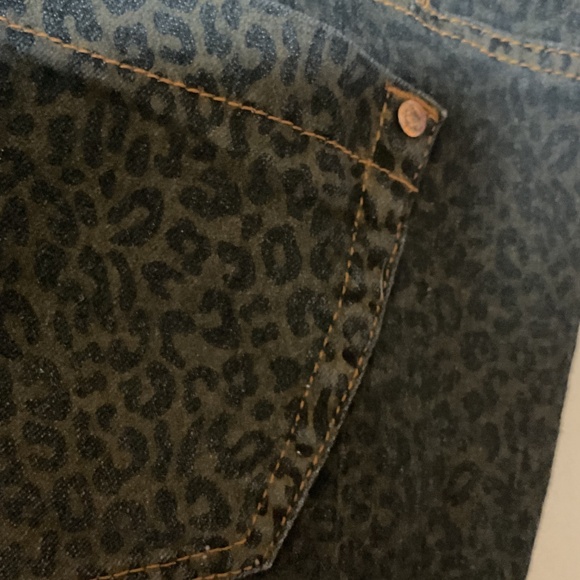 Forever 21 straight leg with cute pattern  plus size 14 - Picture 2 of 5